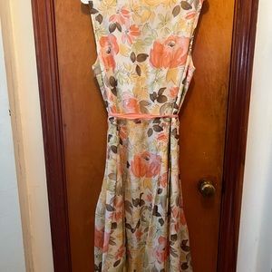 Nice simple dress to dress up or down.